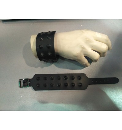 1 Row Small Screw Cone Wristband 